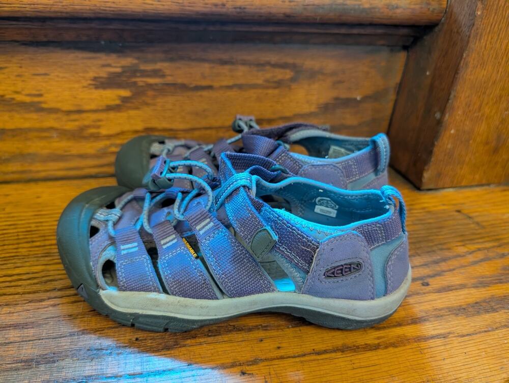 KEEN Big Kids Newport H2 Sandals Purple Heart Periwinkle Sz 2